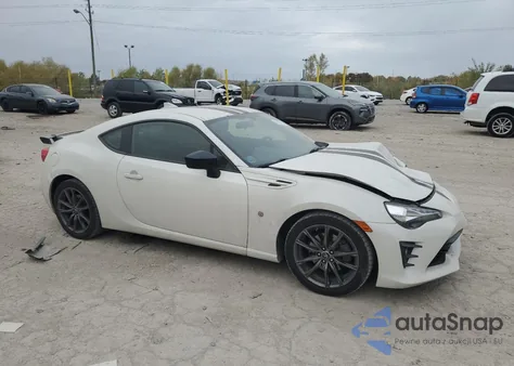 2017 Toyota 86 Base из США, поврежденный, VIN JF1ZNAA14H8707014